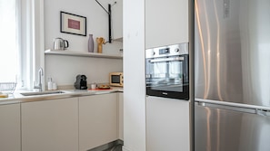 Apartment (1 Bedroom) | Private kitchen | Espresso maker, microwave, oven, stovetop - Italianway Comfort - Panfilo Castaldi 23 (Milan)