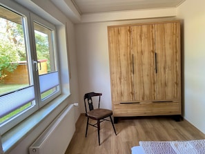 Interior - Apartment 'Biederbick' with Lake View, Shared Garden and Wi-Fi (Diemelsee)