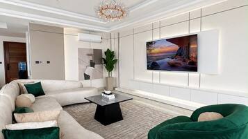 55-inch Smart TV with digital channels, Netflix, streaming services