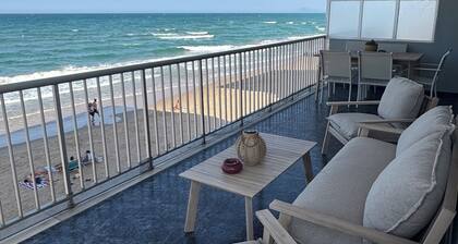 Erwachen am Meer: Traumhafter Ausblick und Strandnähe