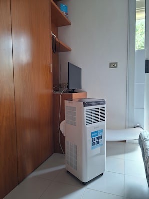 Interior - Punta Ala: Studio Apartment with Ocean View - Climate - Parking Space - Beaches (Punta Ala)