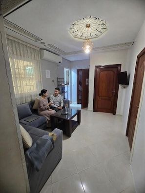 Comfort Shared Dormitory | Living area - Hostel Dar Khelifa (TÉTOUAN)