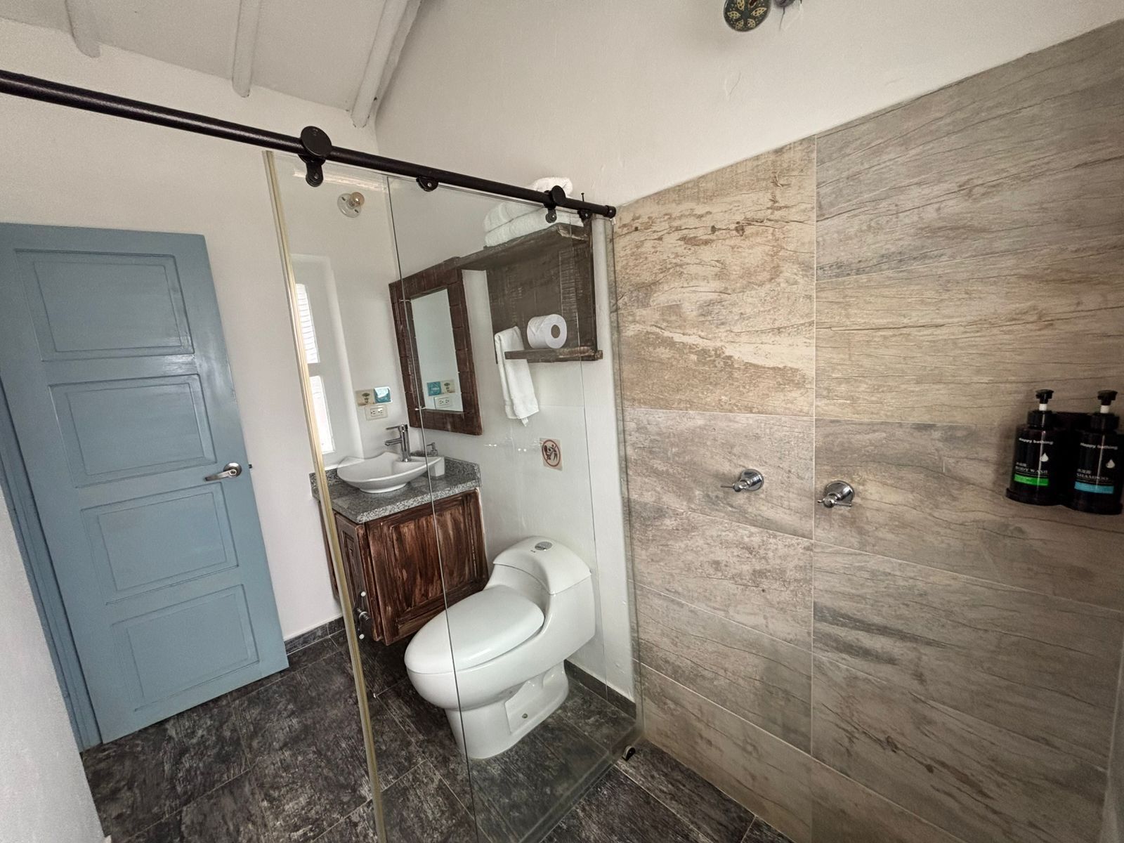 Classic Double Room, Patio, Courtyard View | Bathroom