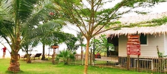 koh phaluai beach cottage