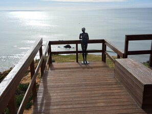Property grounds - Sunset Apartment 200m from Beach with Balcony and Wi-Fi (Olhos de Água)