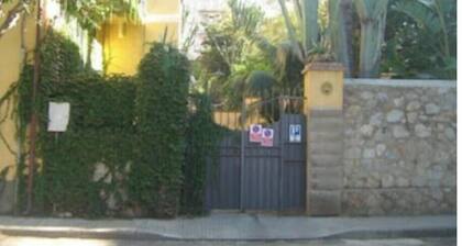 Charming Art Nouveau-style villa with a beautiful garden in Tropea, near the beach