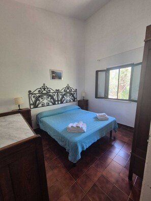 Room - Vrbo Property (Calabria)