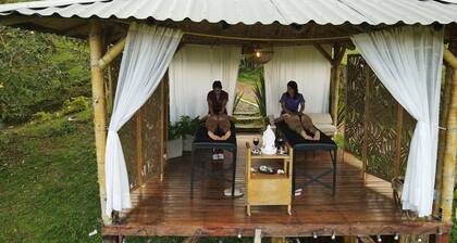 MACA glamping