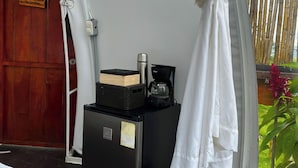Comfort Tent, Lake View | Interior