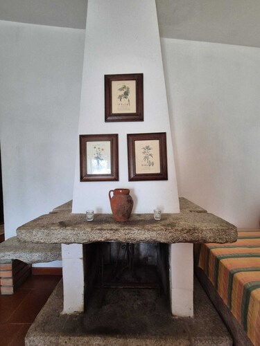 Wonderful Villa Surrounded by Lush Greenery - Peaceful Location Near the Beach
