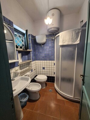 Bathroom - Vrbo Property (Calabria)