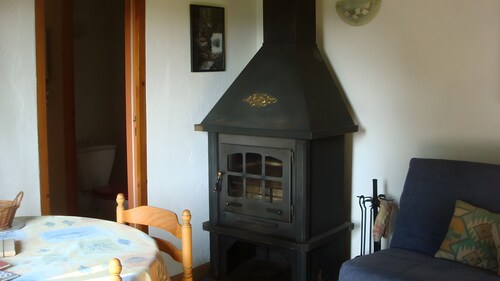 Holiday Home 'Gite Des Carcis' with Mountain View, Private Terrace and Wi-Fi