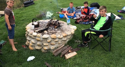 Oaksrest Vineyards Guest Farm
