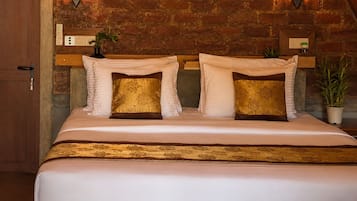 1 bedroom, travel cot, free WiFi, bed sheets