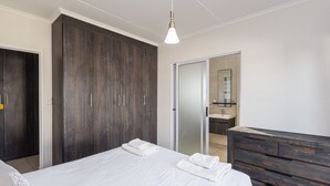 House | 3 bedrooms - Modern 3-bed Garden Pool Gym by Ctha (Cape Town)