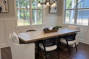 Dining - Modern Nest -3-bedroom home in charming Grimesland with peaceful surroundings (Grimesland)