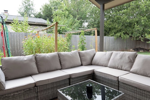 A beautiful 4-bedroom house in pleasant Round Rock near brushy lake and park
