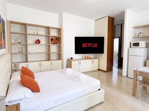 Room - Vrbo Property (Milano)