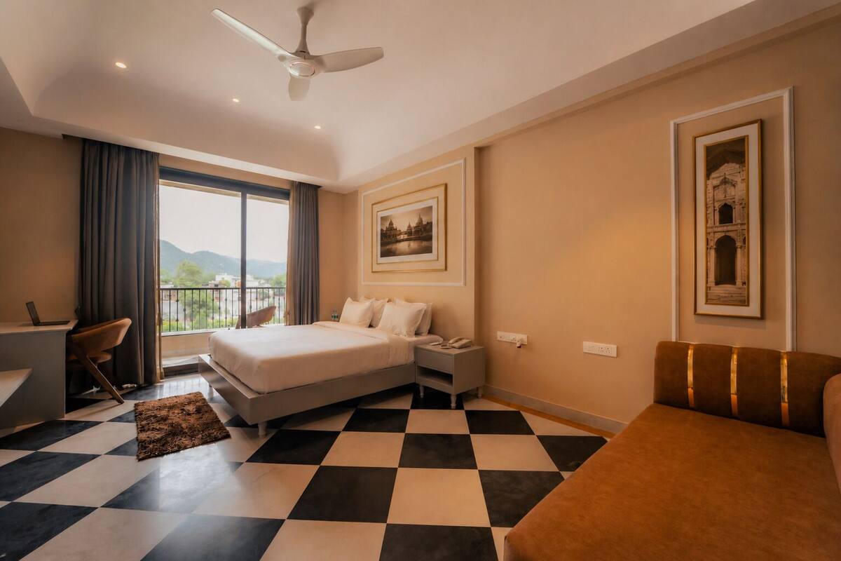 Luxury Room, Balcony, Garden View | Desk, free WiFi