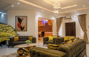 Interior - Stonehaven 2-bedroom apartment with AC, PS5, Security & Light in Oluyole Ibadan (Ibadan)