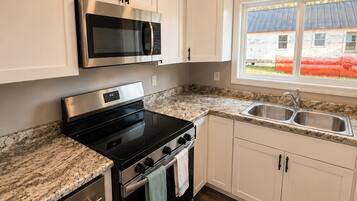 Coffee/tea maker, microwave, oven, stovetop