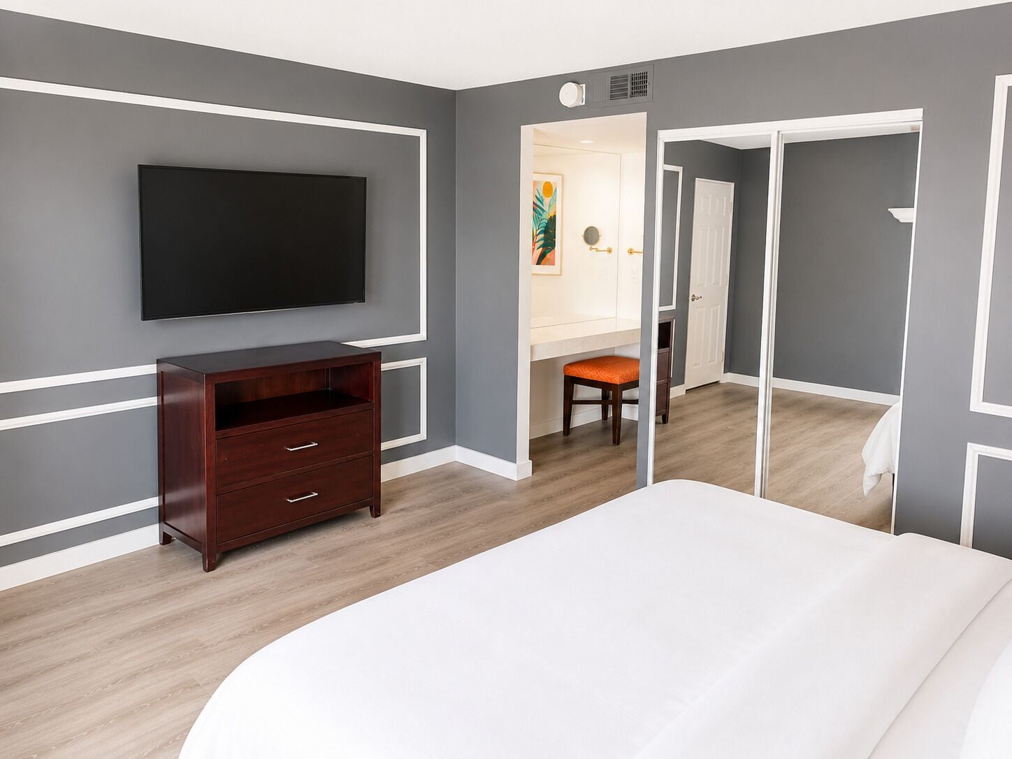 Suite Deluxe, 1 habitación, cocina | Cortinas opacas, tabla de planchar con plancha, wifi gratis