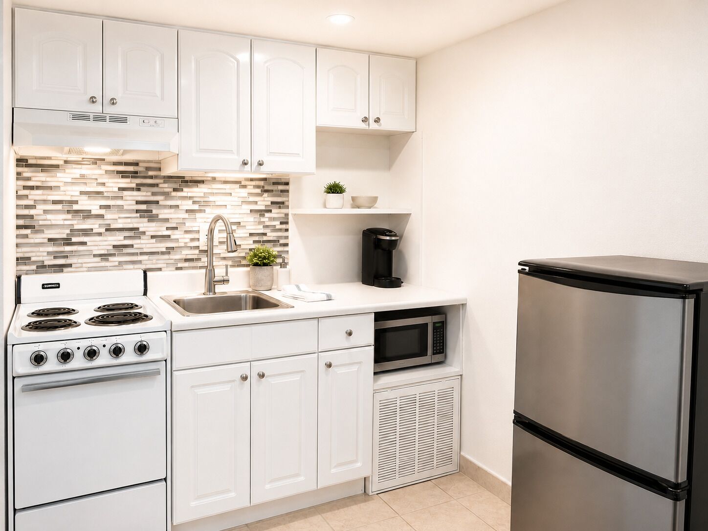Junior Studio Suite, Kitchen | Private kitchen