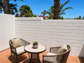 Suite Studio Supérieure, cuisine | Terrasse/Patio