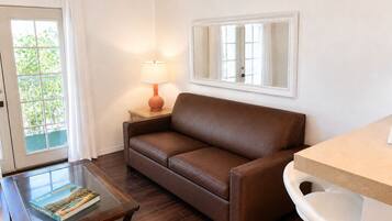 Signature Suite, 1 Bedroom, Balcony, Mountain View | Living area