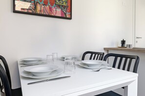 Unclassified image, 3 of 25, button - Bergamo: Urban Style and Modern Comfort at Albani (Bergamo)