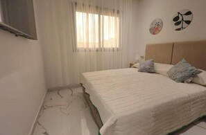 Room - Stunning new apartment just a stone's throw from the beach (Martil)