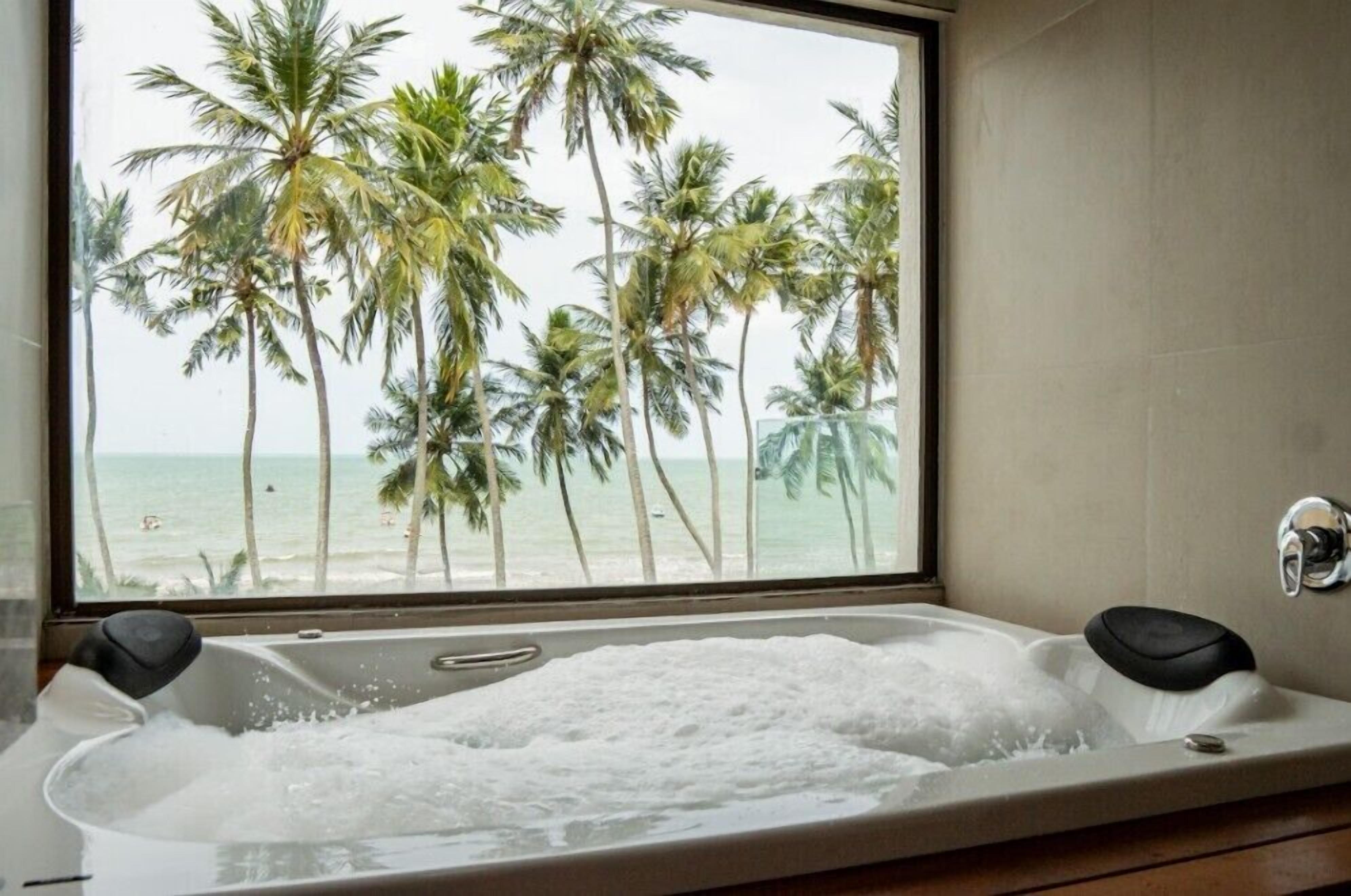 Luxury Double Room, Sea View | Minibar, WiFi (free), bed sheets