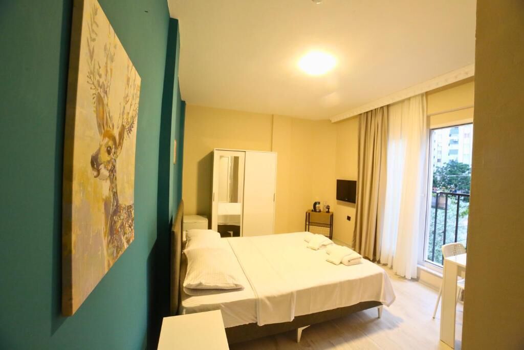 Deluxe-Doppelzimmer, Terrasse, Gartenblick | Bügeleisen/Bügelbrett, kostenloses WLAN