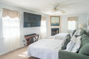 Unclassified image, 5 of 36, button - Lovely Bright and Spacious 4-bedroom house with 6 off-street parking spots (Salem)