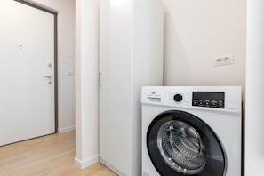 Interior - Blue Two-Room Apartment with a Terrace, 5 Minutes from the Station (Bergamo)