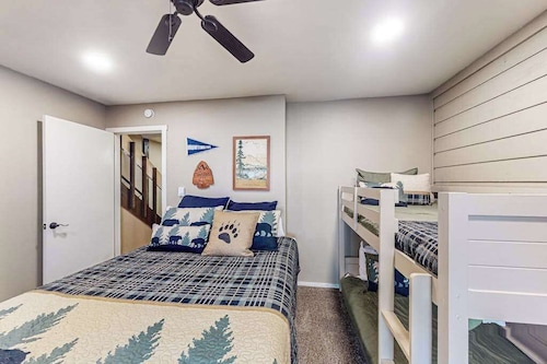 Cozy Mountain Condo - Huntington Lake