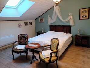 3 chambres, fer et planche à repasser, Wi-Fi gratuit, draps fournis