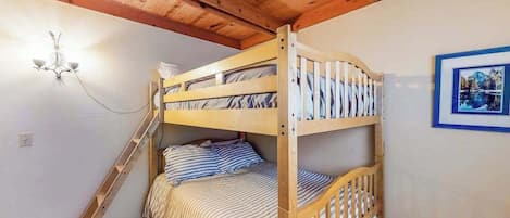 Desk, iron/ironing board, travel cot, WiFi