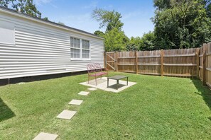 Property grounds - Main House + Modern Tiny Home - 4 BR / 3 BA (Nacogdoches)
