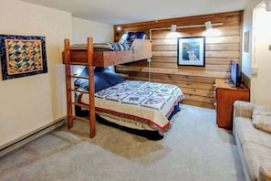 Room - Lake Therapy - Huntington Lake (Lakeshore)