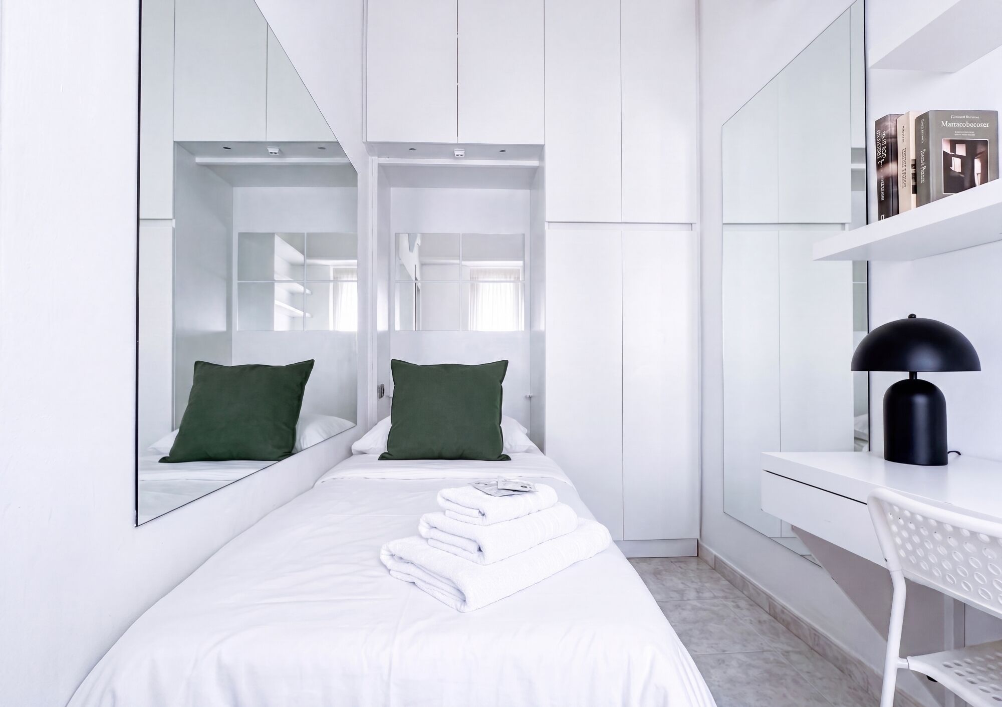 2 dormitorios, tabla de planchar con plancha, wifi gratis y ropa de cama