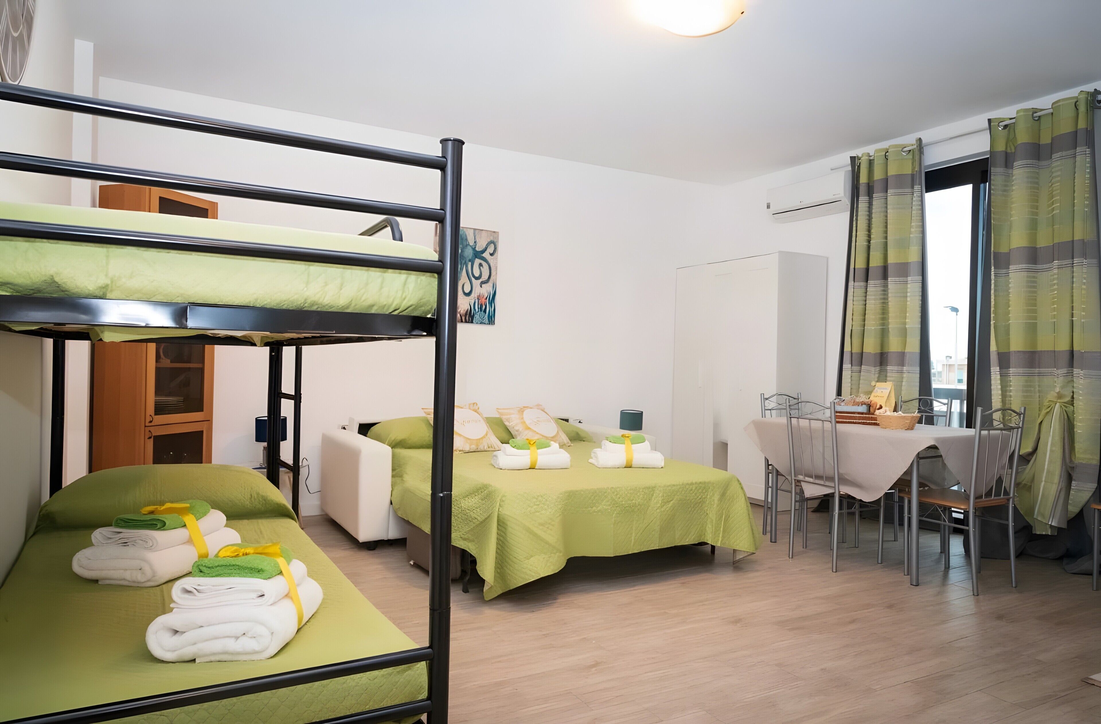 1 bedroom, WiFi, bed sheets
