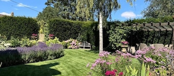 Gorgeous character Cottage on the edge of the Cotswolds