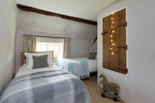 Gorgeous character Cottage on the edge of the Cotswolds