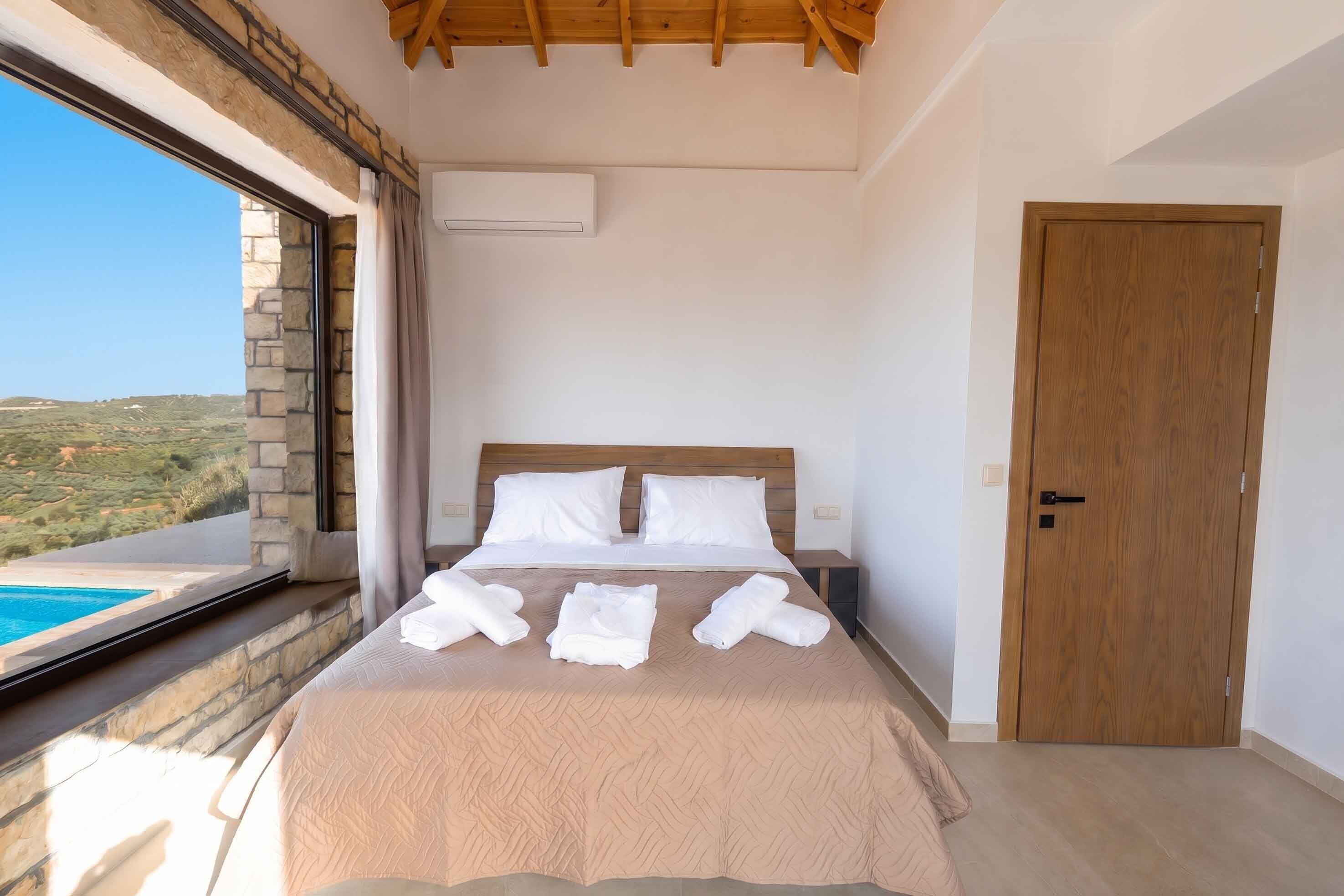 Deluxe Villa, Sea View | Iron/ironing board, travel crib, WiFi (free), bed sheets