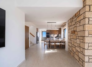 Deluxe Villa, Sea View | Dining - Villa -Orama (Platanias)