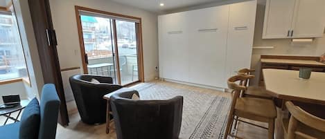 Apartment (0 Bedroom) | Interior