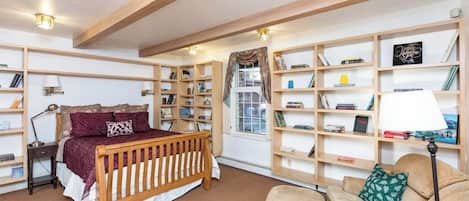 Apartment (0 Bedroom) | Interior
