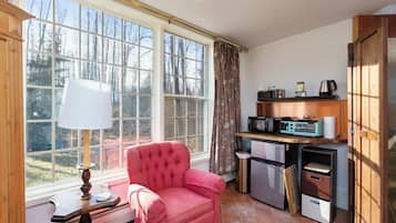 Apartment (0 Bedroom) | Interior
