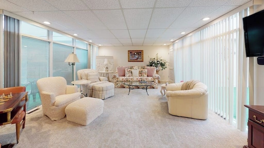 Anchorage Flat Between Bootlegger Cove & Downtown